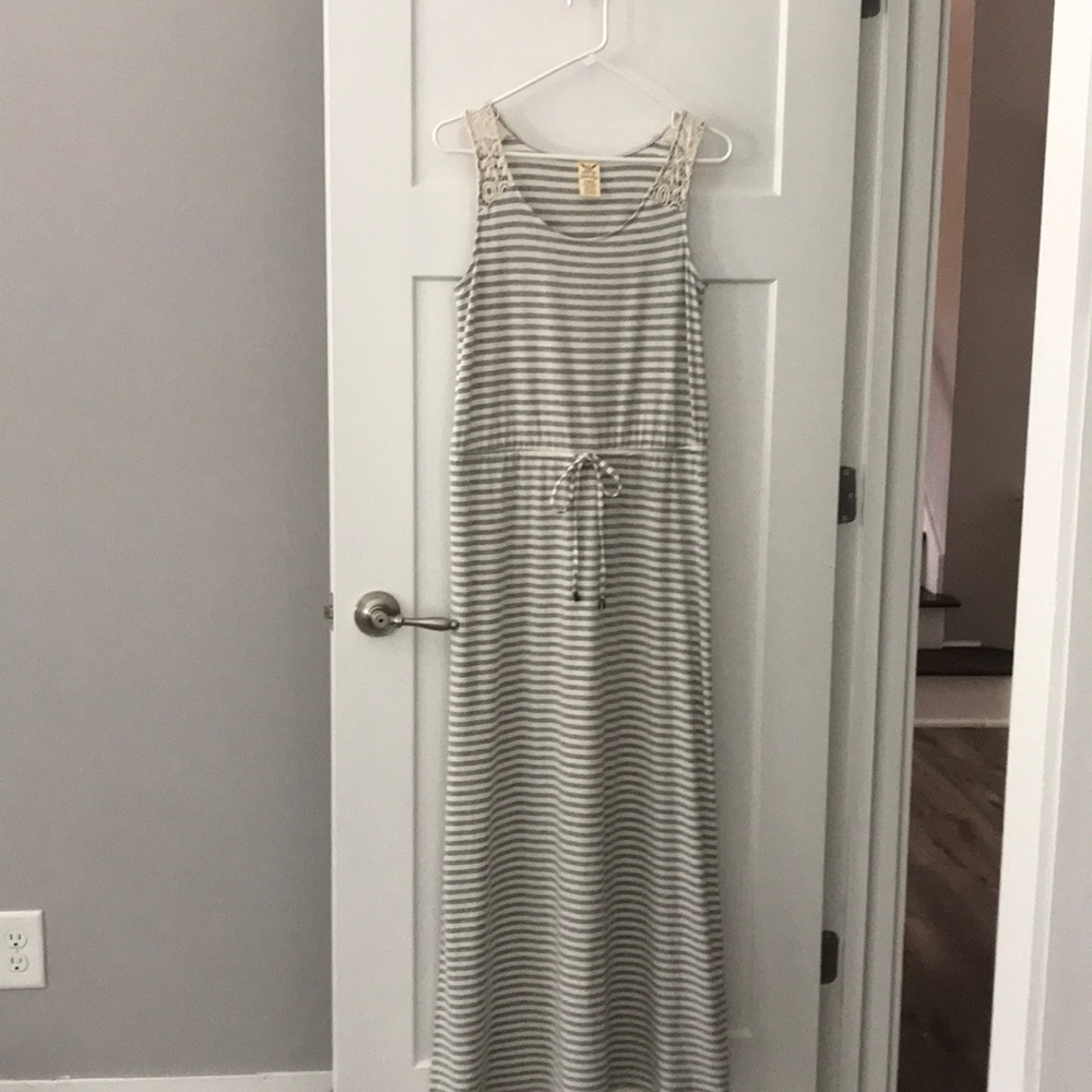 Faded glory gray striped maxi dress